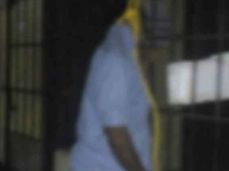 കർഷക ആത്മഹത്യ;വില്ലേജ് ഓഫീസർ കാര്യക്ഷമതയുള്ള ഉദ്യോഗസ്ഥനെന്ന് തഹസിൽദാർ,സ്വന്തം പണമെടുത്ത് സഹായിച്ചു