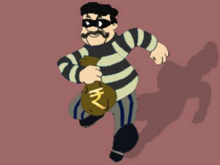 മോഷണ പരമ്പരയ്ക്ക് അറുതിയില്ല!! കള്ളനെ പിടിക്കാതെ പോലീസ്!! പൊറുതിമുട്ടി ജനം!!