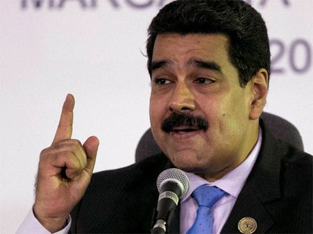 വെനസ്വേല:സുപ്രീം കോടതിക്കു നേരെ ഹെലികോപ്റ്റര്‍ ആക്രമണം,തീവ്രവാദികളെന്ന് മഡുറോ..