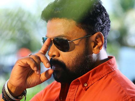 ട്വന്റി-20 നിർമ്മിക്കാൻ മറിച്ചുവിറ്റ ഭൂമിയിൽ കൈയേറ്റം? ദിലീപിന്റെ കുമരകത്തെ ഭൂമിയും അളക്കുന്നു...