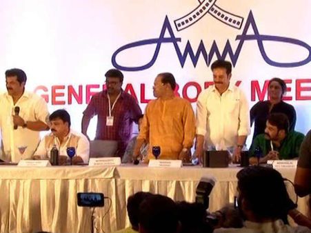 ദിലീപിന്റെ 'അമ്മ'... ഇപ്പോള്‍ ആരുടെ? എന്തായാലും അമ്മക്കും കിട്ടും എട്ടിന്റെ പണി; സൂപ്പര്‍ താരങ്ങളും