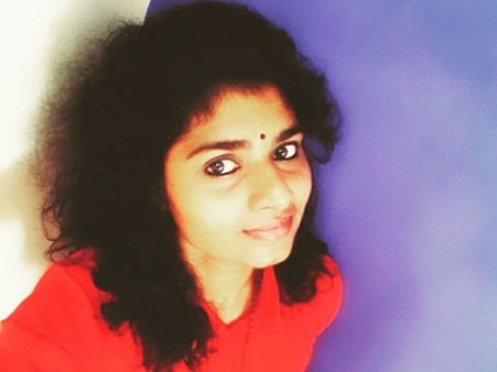 ചെഗുവേരയുടെ ചിത്രം പോസ്റ്റ് ചെയ്ത പെൺകുട്ടിയുടെ വാളിൽ സഖാക്കൾ അഴിഞ്ഞാടുന്നു.. എന്തൊരു വിപ്ലവവീര്യം!!