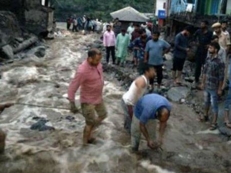 മേഘവിസ്ഫോടനം: ജമ്മു കശ്മീരില്‍ മൂന്ന് മരണം, 11 പേര്‍ക്ക് പരിക്ക്, രക്ഷാ പ്രവര്‍ത്തനം തുടരുന്നു