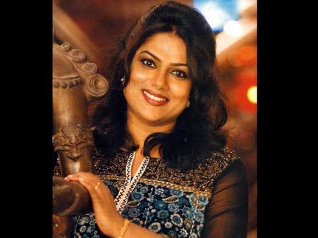 'അമ്മ'യ്ക്കെതിരെ നടി രഞ്ജിനിയും; തലപ്പത്ത് 'അച്ഛന്മാർ' മാത്രം,