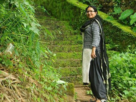 നളിനി നെറ്റോയുടെ മേൽ ഭർത്താവിന് നിയന്ത്രണമില്ലാത്തതാണ് സെൻ കുമാറിന്റെ പ്രശ്നം?ആഞ്ഞടിച്ച് സുജ സൂസൻ!!