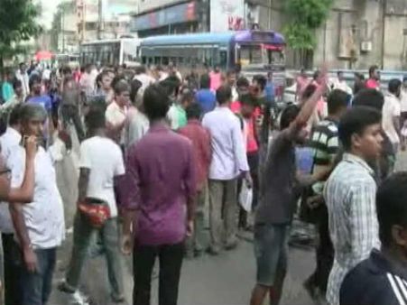 ബംഗാളിലെ കലാപത്തിനു പിന്നിലാര് !!! കലാപകാരികൾ പുറത്തുനിന്നു വന്നവരെന്നു ഗ്രാമവാസികൾ!!