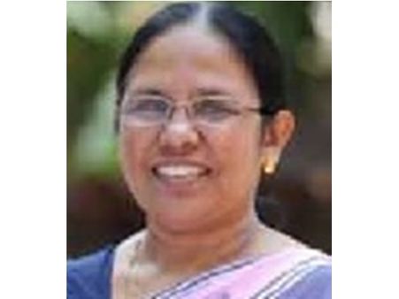 എല്ലാത്തിനും കാരണം കണ്ണൂര്‍ ലോബി, ശൈലജയെ മുഖ്യമന്ത്രി കൈവിടില്ല, കാരണം ഇതാണ്