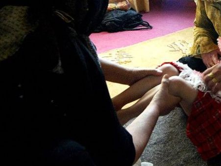 പെണ്‍കുട്ടികള്‍ക്ക് ചേലാകര്‍മം നടത്തുന്ന സ്ഥാപനം യൂത്ത് ലീഗ് അടച്ചുപൂട്ടി