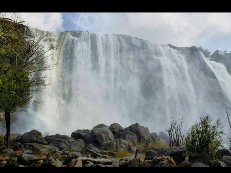 സിപിഎമ്മിന്‍റെ നിലപാട് വ്യക്തമാക്കേണ്ടത് പാര്‍ട്ടി സെക്രട്ടറി, മണിയെ വിമര്‍ശിച്ച് ബിനോയ് വിശ്വം