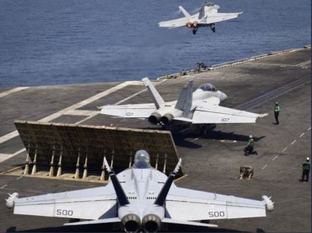 സിറിയയില്‍ യുഎസ് വ്യോമാക്രമണത്തില്‍ 43 മരണം: യുഎസിന്‍റെ ലക്ഷ്യം സിറിയയുടെ തകര്‍ച്ച!!