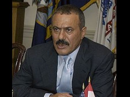 പാളയത്തില്‍ പട! യമന്‍ മുന്‍ പ്രസിഡന്റിനെ ഹൂത്തികള്‍ വീട്ടുതടങ്കലിലാക്കി; സഹായിയെ വധിച്ചു