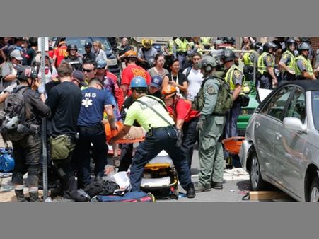 പ്രതിഷേധറാലിയിലേക്ക് കാറിടിച്ച് കയറ്റി അമേരിക്കയിൽ ഒരാളെ കൊന്നു... അതുകൊണ്ടും കഴിഞ്ഞില്ല ദുരന്തം!!