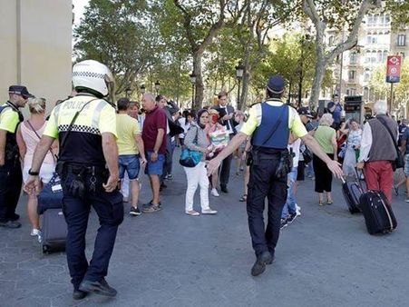 ബാഴ്‌സലോണ ഭീകരാക്രമണത്തിനു പിന്നില്‍ ഐ.എസ്! അഞ്ചു ഭീകരരെ പോലിസ് വെടിവച്ചുകൊന്നു