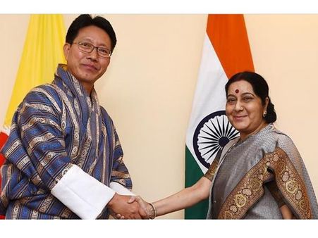 അതിര്‍ത്തി തര്‍ക്കത്തിനിടെ കൈ കൊടുത്ത് ഇന്ത്യയും ഭൂട്ടാനും: പ്രശ്നത്തിന് ഉടന്‍ പരിഹാരം!