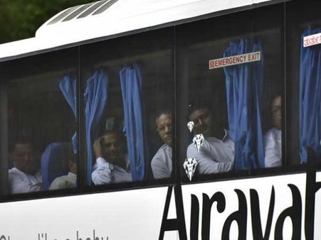 ബിജെപിയുടെ വാദം പൊളിയുന്നു!! പാർട്ടിയിൽ ഭിന്നിപ്പില്ല!! കോൺഗ്രസ് എംഎൽഎമാർ ഗവർണറോട്!!