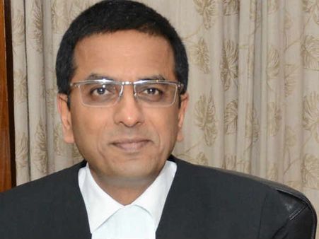 ചരിത്രത്തിൽ ഇടം പിടിച്ച് അച്ഛനും മകനും; അച്ഛൻ പുറപ്പെടുവിച്ച വിധി മകൻ തിരുത്തി