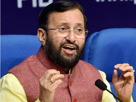 സ്വാതന്ത്ര്യ ദിനാഘോഷം: മമതയ്ക്കെതിരെ വാളെടുത്ത് ജാവ്ദേക്കര്‍,ആഘോഷത്തില്‍ മമതയ്ക്ക് വിയോജിപ്പ്!