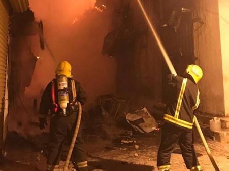 ജിദ്ദയിലെ ചരിത്ര നഗരത്തില്‍ വന്‍ തീപ്പിടിത്തം; കെട്ടിടങ്ങള്‍ തകര്‍ന്നു