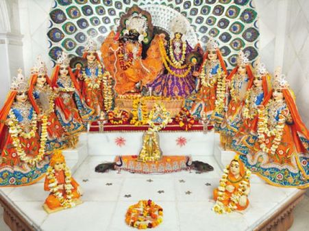 ഇന്ത്യ ചൈന സംഘര്‍ഷം; വൃന്ദാവനിലെ ക്ഷേത്രങ്ങള്‍ ജന്മാഷ്ടമിക്ക് ചൈനീസ് ഉത്പന്നങ്ങള്‍ ബഹിഷ്‌കരിക്കും