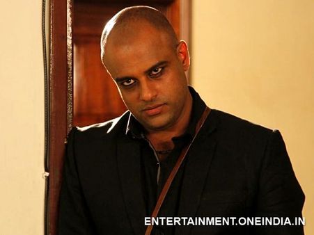 ഗൗരി ലങ്കേഷ് ക്രിസ്ത്യാനിയെന്ന് സംഘപരിവാർ പ്രചരണം; നടൻ മുരളീ ഗോപിയും ഷെയർ ചെയ്തു, സംഭവം ഇങ്ങനെ...