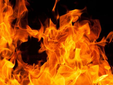 മലേഷ്യന്‍ സ്കൂളില്‍ തീപിടുത്തം: 25 പേര്‍ മരിച്ചു, മരണം സംഭവിച്ചത് ശ്വാസം മുട്ടി!!