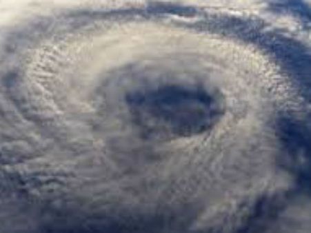 ഹാർവിക്കു ശേഷം അടുത്ത ദുരന്തം, ആഞ്ഞടിച്ച് ഇർമ, അമേരിക്ക ഭീതിയിൽ..