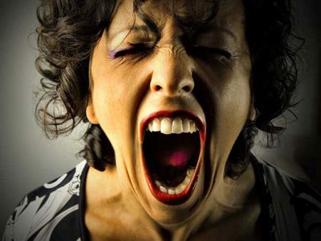 മലപ്പുറത്ത് മുക്കാലും മുറിഞ്ഞ ലിംഗം; മുറിച്ചതിന് രണ്ട് അവകാശികള്‍, രക്തമൊലിപ്പിച്ച് ഓടി യുവാവ്!!