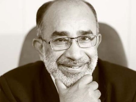 ആരാണ് കേന്ദ്രമന്ത്രി അൽഫോൺസ് കണ്ണന്താനം? മുൻ ഐഎഎസ് ഓഫീസറും സിപിഎം എംഎൽഎയും.. കഥകൾ തീരുന്നില്ല..!!