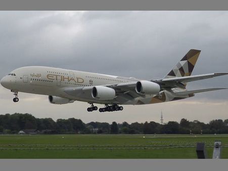 ഫ്ലൈ നൗ ആന്‍ഡ് പേ ലേറ്റര്‍ ഓഫറുമായി എത്തിഹാദ് എയര്‍വേയ്സ്: പ്രവാസികള്‍ക്ക് കോളടിച്ചു! 60 മാസം അവധി!