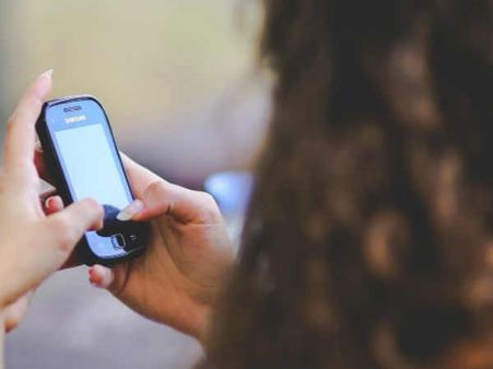 ഫേസ്ബുക്കിൽ കളിച്ചതിന് സഹോദരൻ വഴക്കു പറഞ്ഞു; സ്‌കൂള്‍ വിദ്യാര്‍ത്ഥിനി ചെയ്തത്...