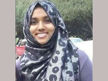 ഒട്ടകത്തെ ഇടിച്ചിട്ട ലാൻഡ് ക്രൂയിസർ നിയന്ത്രണം വിട്ട് മറിഞ്ഞു; കണ്ണൂർ സ്വദേശിനിയായ പെൺകുട്ടി മരിച്ചു