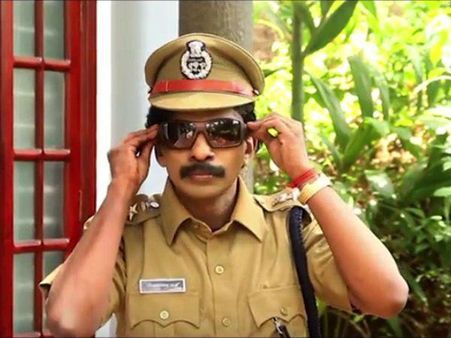 എല്ലാവരേയും സുഖിപ്പിച്ച് പോസ്റ്റ് ഇടാൻ പറ്റില്ല; സന്തോഷ് പണ്ഡിറ്റ് നയം വ്യക്തമാക്കുന്നു...