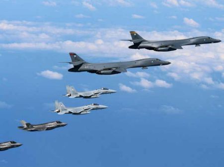 ഉത്തരകൊറിയയുടെ തലക്കുമീതെ യുഎസിന്റെ ബോംബര്‍ വിമാനങ്ങള്‍; രണ്ടു കൽപിച്ച് അമേരിക്ക,സൈന്യം സജ്ജം