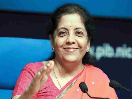 മോദിയുടെ വിശ്വസ്ത... ജയ്റ്റ്‌ലിക്ക് പ്രിയങ്കരി.. പ്രതിരോധം എന്തുകൊണ്ട് നിര്‍മ്മലക്ക്..?