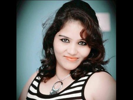 ഇന്നലെ സരിത നായരെ പീഡനം എന്തെന്ന് പഠിപ്പിച്ചു.. ഇന്ന് ഫേസ്ബുക്ക് ലൈവിൽ പൊട്ടിക്കരഞ്ഞ് ദയ അശ്വതി!!