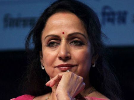 ഹേമ മാലിനിയുടെ ഗോഡൗണില്‍ കള്ളന്‍ കയറി... കള്ളന്‍ കപ്പലില്‍ തന്നെ? ലുക്കൗട്ട് നോട്ടീസ് ഇറക്കി