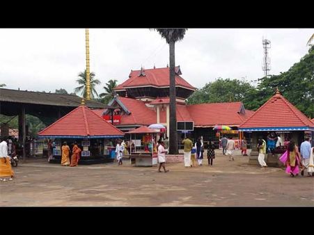 അമ്പലനടകൾ അഹിന്ദുക്കൾക്കായും തുറക്കട്ടെ.. അതല്ലേ ഹീറോയിസം.. പുരോഗമനത്തെ പിന്നോട്ടടിക്കേണ്ട