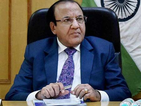 മോദി പദ്ധതികള്‍ പ്രഖ്യാപിച്ചത് തടയാതിരുന്നതിന് കാരണം ഇതാണ്; മുഖ്യ തിരഞ്ഞെടുപ്പ് കമ്മീഷണര്‍ പറയുന്നു