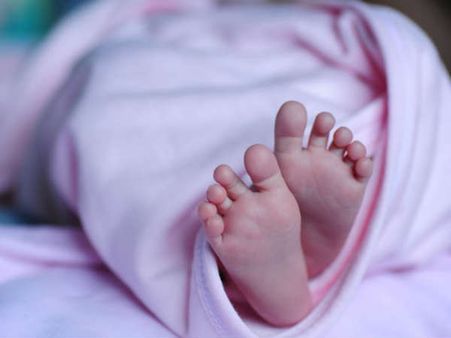 യുപിക്കു പിന്നാലെ ഗുജറാത്തിലും കൂട്ടശിശു മരണം; 24 മണിക്കൂറിനിടെ മരിച്ചത് 9 കുഞ്ഞുങ്ങൾ