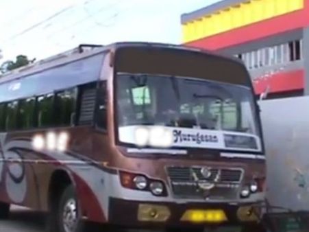 എസ്ടി ടിക്കറ്റില്‍ വിദ്യാര്‍ത്ഥികള്‍ കൂട്ടമായി കയറി! കലിപൂണ്ട ജീവനക്കാര്‍ ബസ് നടുറോഡിലിട്ട് മുങ്ങി