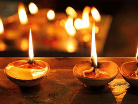 ദീപാവലി ദീപങ്ങളുടെ ഉത്സവം, ജനങ്ങൾ ദീപം തെളിക്കുന്നതിനു പിന്നിലെ കാരണം ഇത്