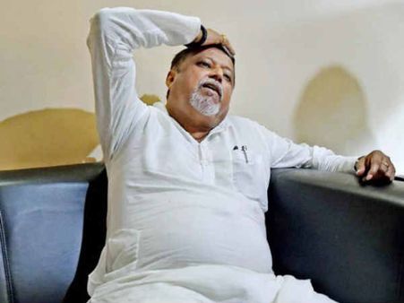 രാജി രാഷ്ട്രീയ പ്രേരിതം, വേദനയോടെ രാജിവെക്കുന്നു, മമതയുടെ വലംകൈ മുകുൾ റോയി എംപി സ്ഥാനം രാജിവെച്ചു