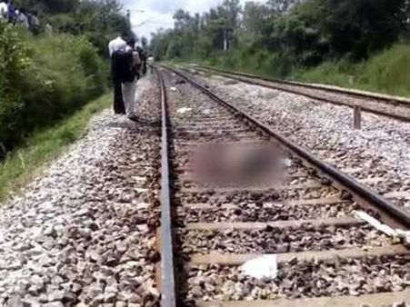 പാഞ്ഞെത്തുന്ന ട്രെയിനോടൊപ്പം ഒരു സെൽഫി; കുട്ടികൾക്ക് ദാരുണാന്ത്യം, ശരീരം ഛിന്നഭിന്നമായി