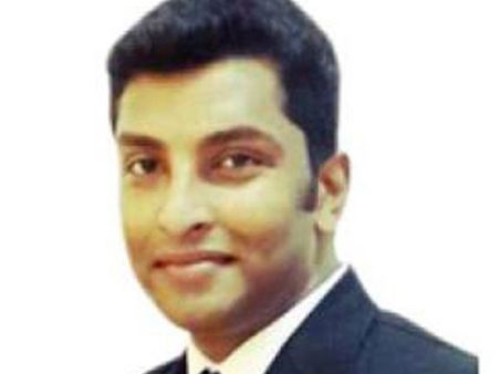 ഐഎഎസ് പരീക്ഷ: ബ്ലൂടൂത്ത് വഴി ഭാര്യയുടെ സഹായം... മലയാളി ഐപിഎസ് ഓഫീസര്‍ പിടിയില്‍