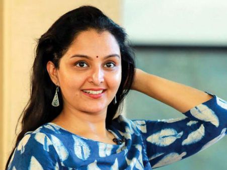 ദിലീപ് കേസിൽ മാത്രമല്ല, മഞ്ജു വാര്യർ പുതിയ വിവാദത്തിൽ.. പിച്ചച്ചട്ടിയിൽ കൈയിട്ട് വാരരുതെന്ന്