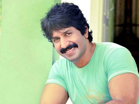 അബിയുടെ അസുഖം അധികമാരും അറിഞ്ഞില്ല.. ആരോടും പറഞ്ഞില്ല, വേദന മറച്ച് വെച്ച് ചിരിച്ച അബി!