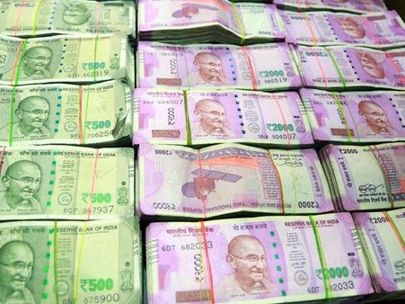 കോടികളുടെ കുഴല്‍പണം എത്തിക്കുന്ന കാരിയര്‍ക്ക് ലഭിക്കുന്നത് അയ്യായിരം രൂപയും ഭക്ഷണവും