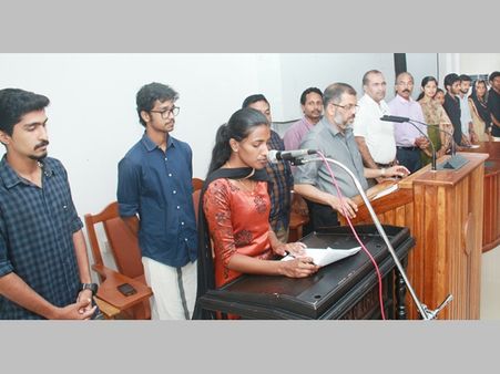 കാലിക്കറ്റ് സര്‍വകലാശാലാ സ്റ്റുഡന്റ്‌സ് യൂണിയന്‍ ഭാരവാഹികള്‍ സ്ഥാനമേറ്റു