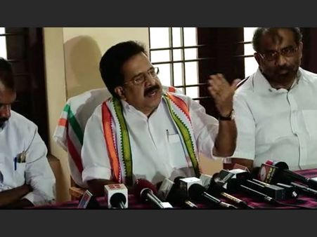 ഇടതു മുന്നണി കൈയേറ്റ മുന്നണി, ജോയ്സ് ജോര്‍ജ് എംപി സ്ഥാനം രാജിവയ്ക്കണമെന്നും രമേശ് ചെന്നിത്തല