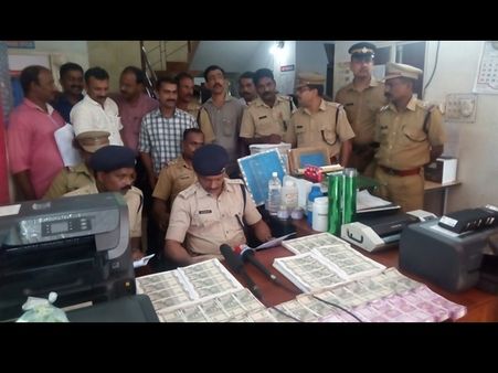 കൊടുവള്ളിയില്‍ കള്ളനോട്ട് വേട്ട: പിടിച്ചെടുത്തത് 31.5 ലക്ഷം രൂപ